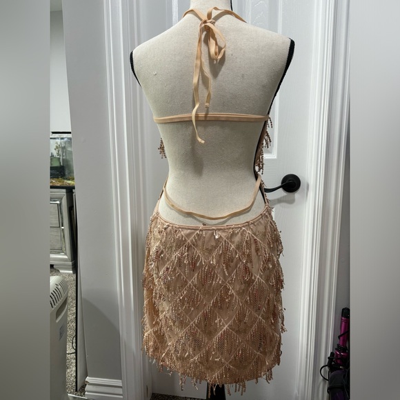 Backless fringe trim halter dress - Picture 4 of 6